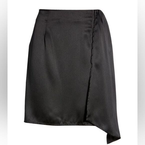 Vero Moda Kayla Asymmetric Mini Skirt NWOT - Picture 1 of 11